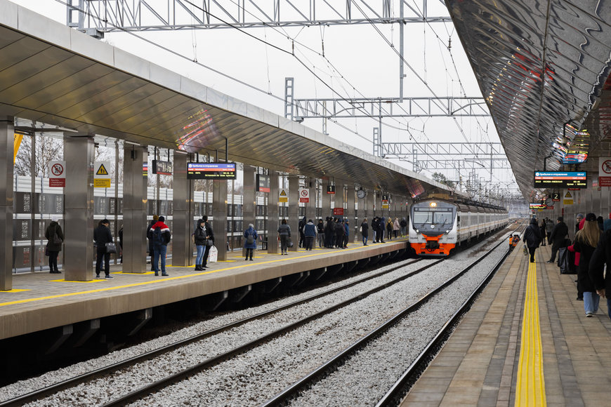 A modern suburban railway station – Kokoshkino – was opened in Moscow